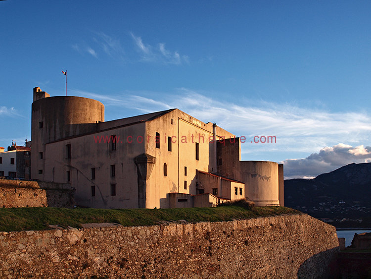 rencontre contemporaine calvi