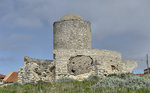 Moulin et silo à grains ruinés de Bonifacio