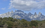 Bavella, les aiguilles enneigées vues de Quenza